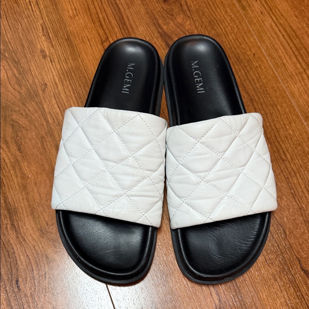 M. Gemi Quilted White Slide Sandals